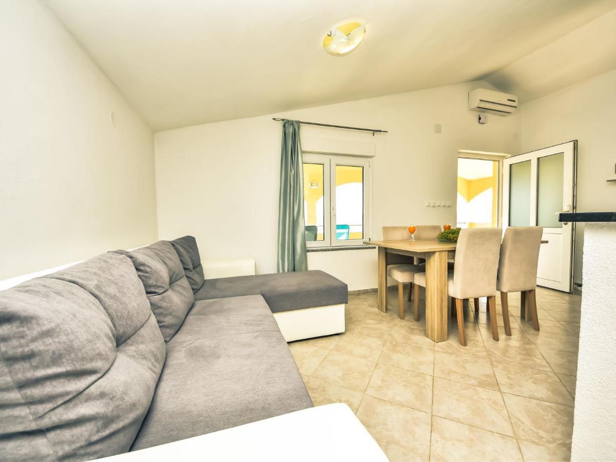 Holiday Home Marijana By Interhome Maslenica Exteriér fotografie